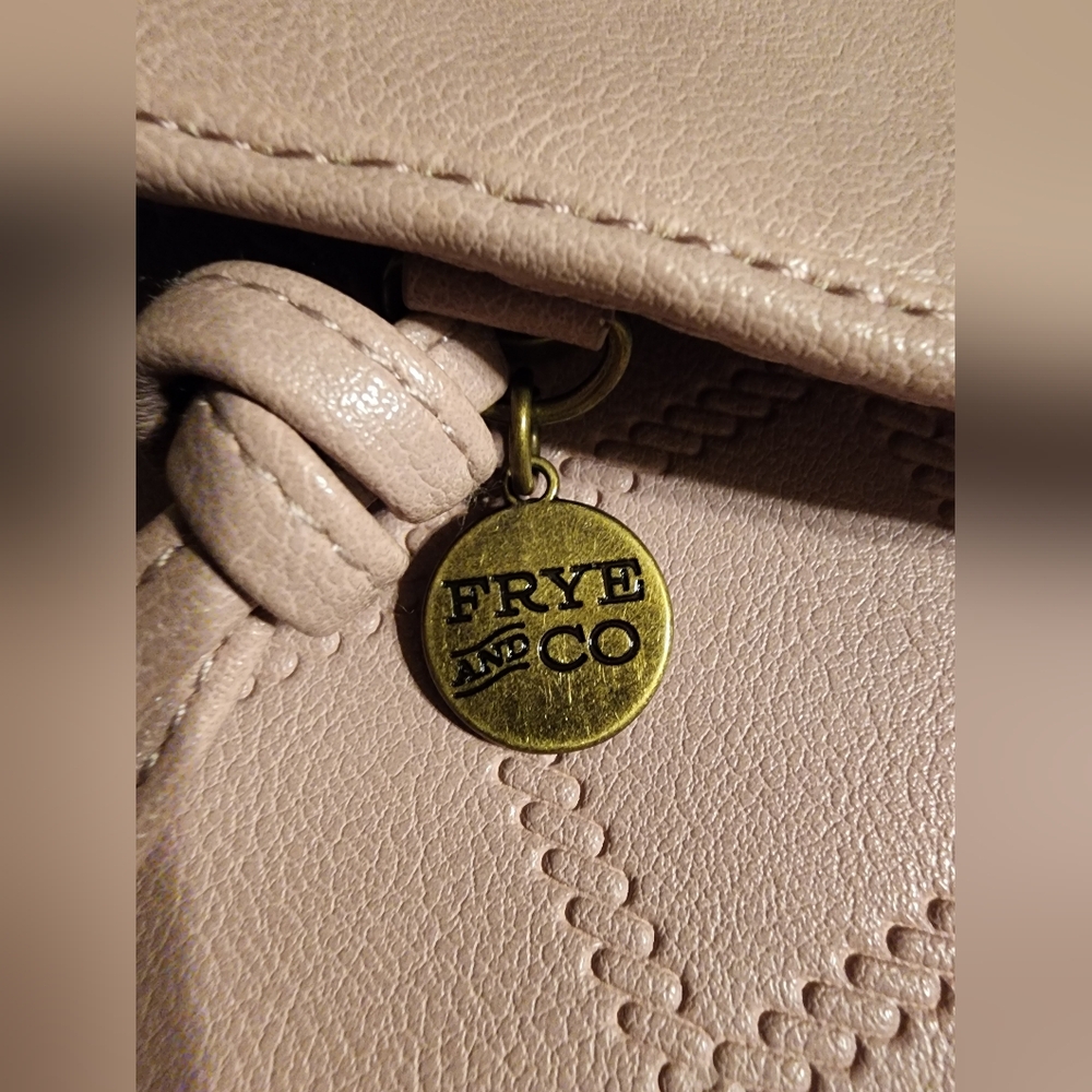 NWT FRYE & CO Pink Quilted Crossbody Bag - Picture 5 of 8